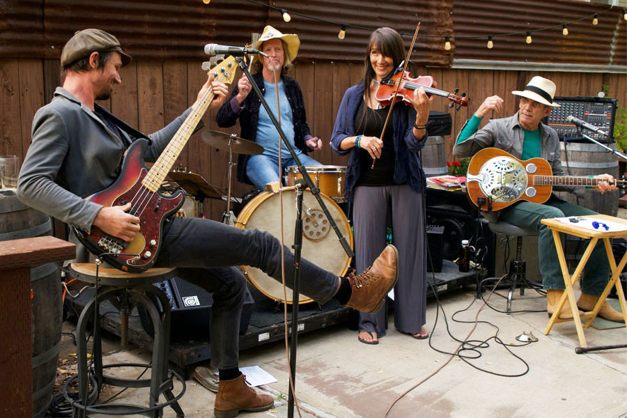 Back Porch-Estra band